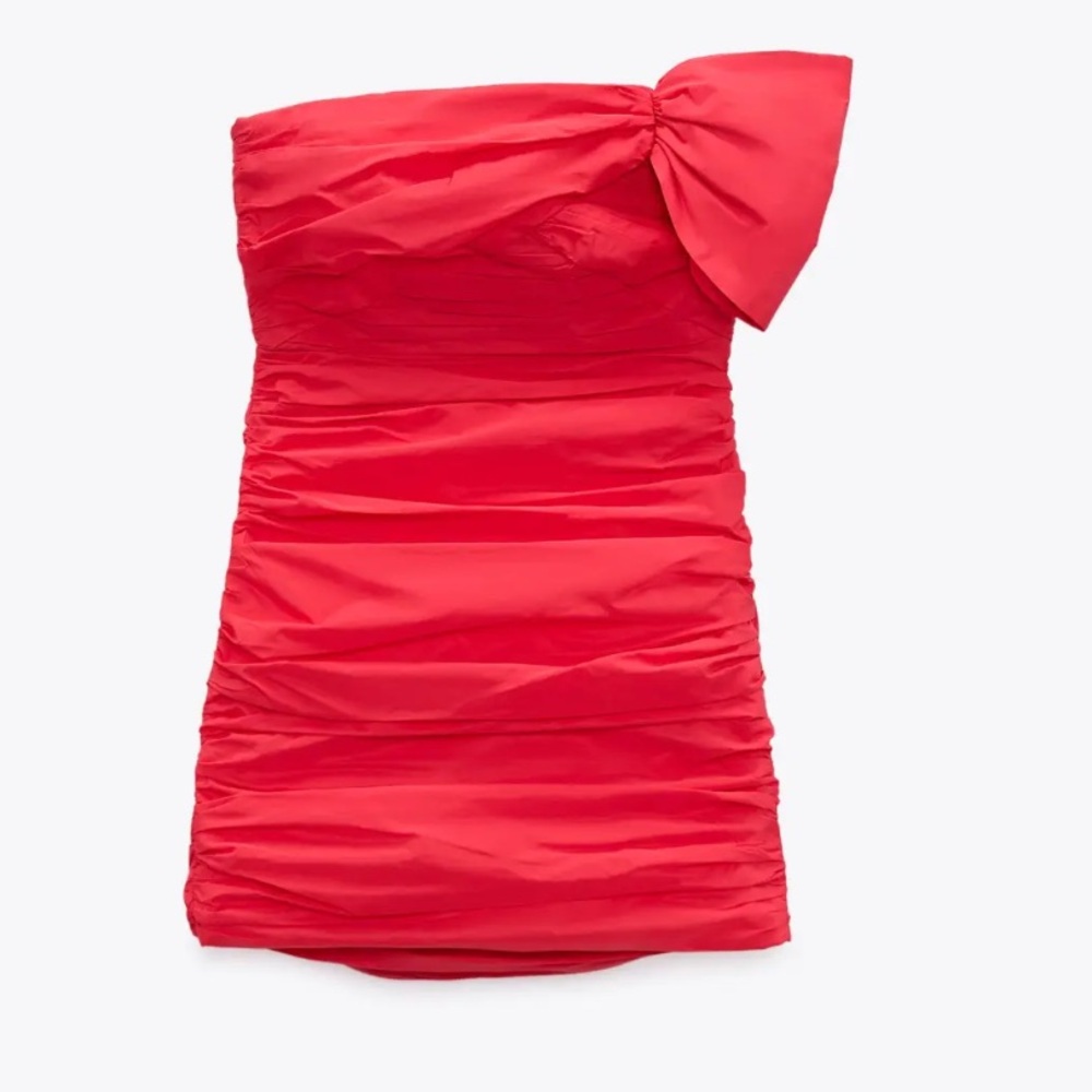 NWOT Zara BLOGGERS FAVORITE Red Ruched Mini Dress with Bow